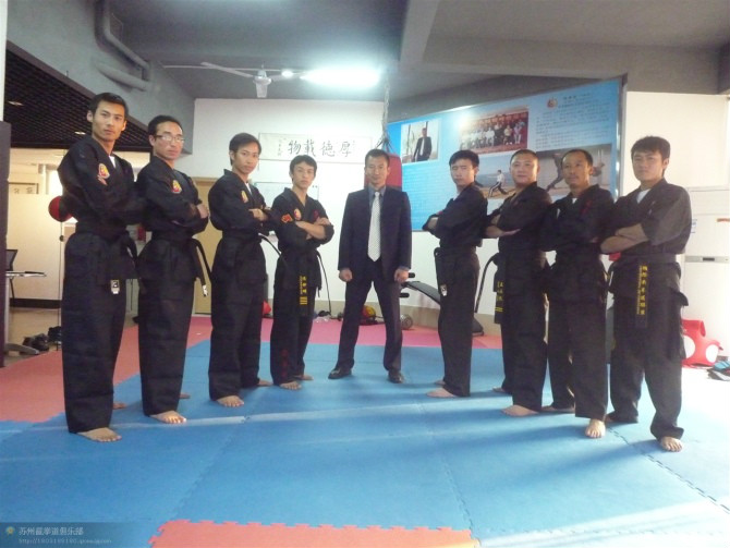 日出生于山东淄博人, a target="_blank" href="/item/截拳道/30401"