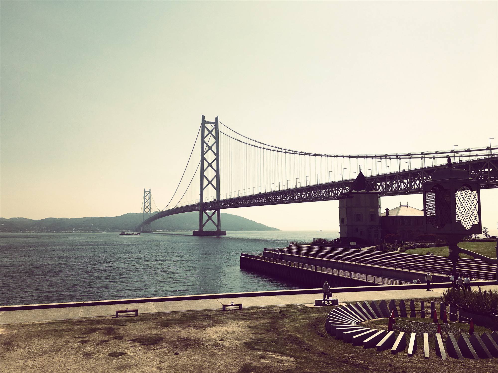  p>明石海峡大桥(akashi kaikyo bridge)是日本兵库县境内连接 a href