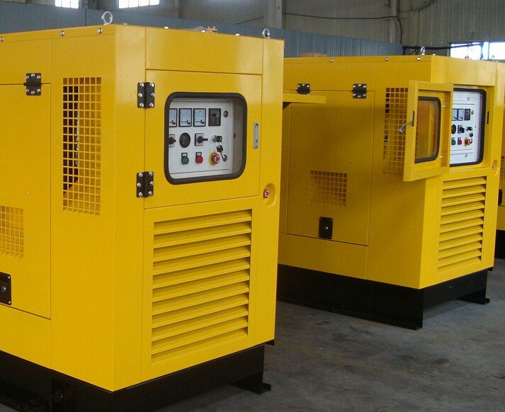 在正常使用的电源出现故障时也要有足够的备用电源, 当建筑遇到紧急