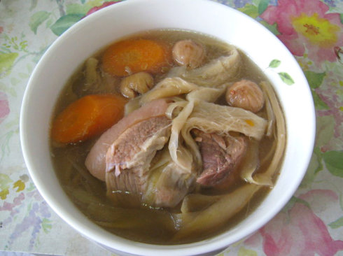 p data-id="gnatbpcvk7">猪踭是广东人对 a target="_blank" href="
