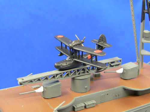 横须贺e14y"0"式水上侦察机