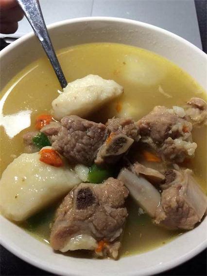 枸杞排骨芋艿汤