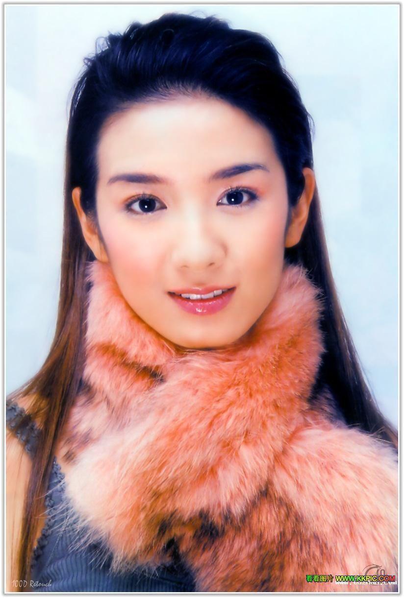  p>黄奕,1977年9月13日出生于上海市,中国内地女演员,歌手,导演,制作