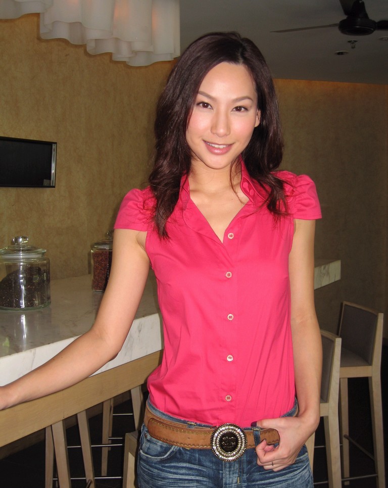  p>徐子珊( kate tsui tsz shan),出生于香港特别行政区,中国香港女