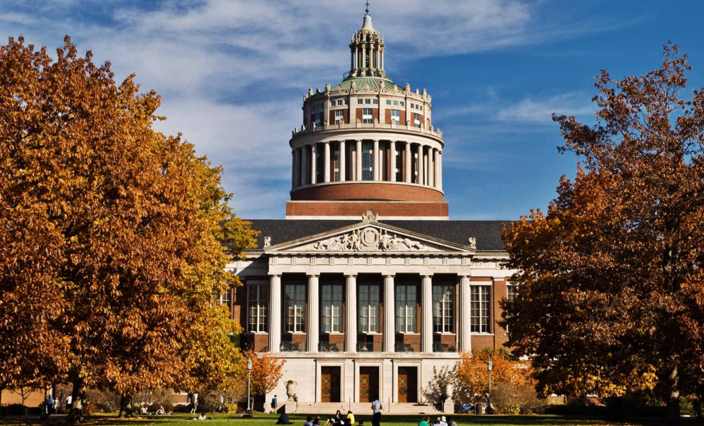  p> b>罗切斯特大学 /b>(university of rochester)建于1850年的