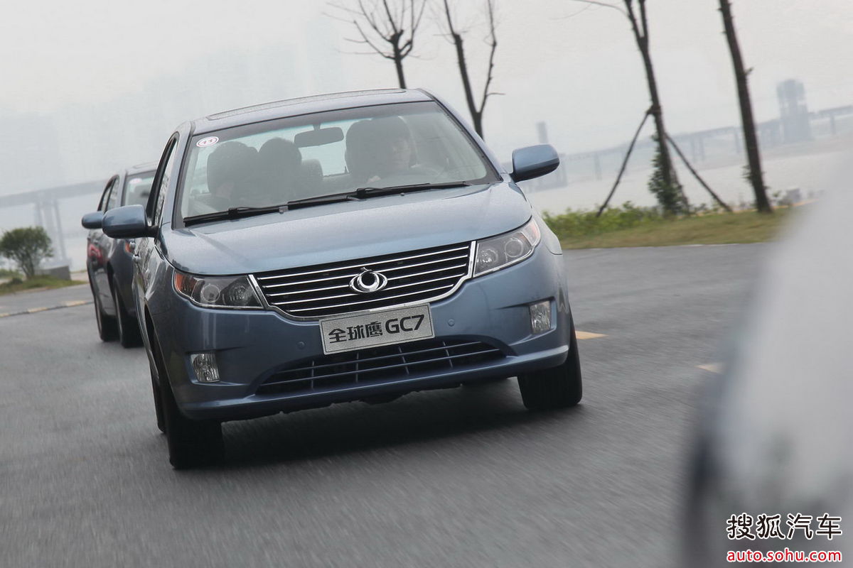 data-lemmaid="4902271">吉利 /a>的全球鹰品牌展出了一款gc7车型,该