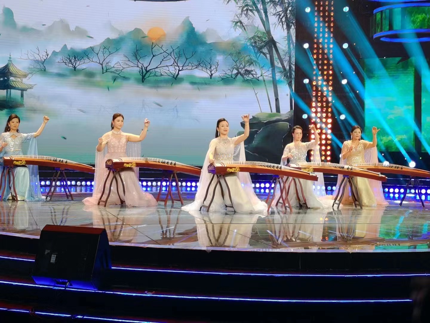 陈艺萱,女,青年古筝演奏家<span class="