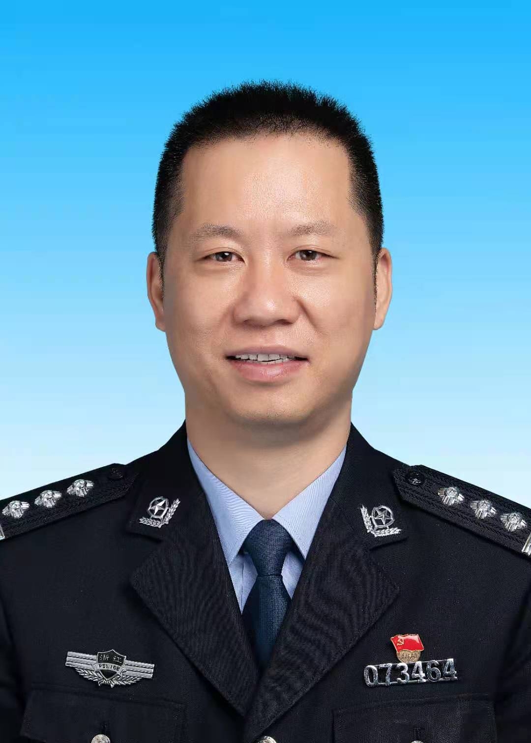 曾任温岭市人民政府副市长,市公安局局长. /p>