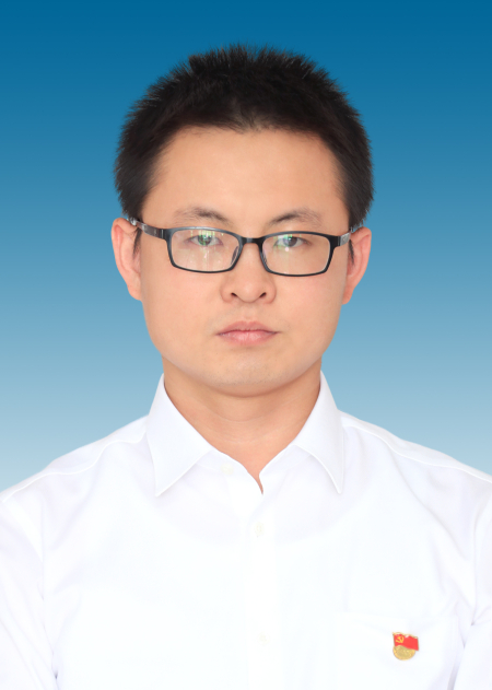 男,汉族,1990年6月出生,中共党员,甘肃天水人,大学学历,工学学士