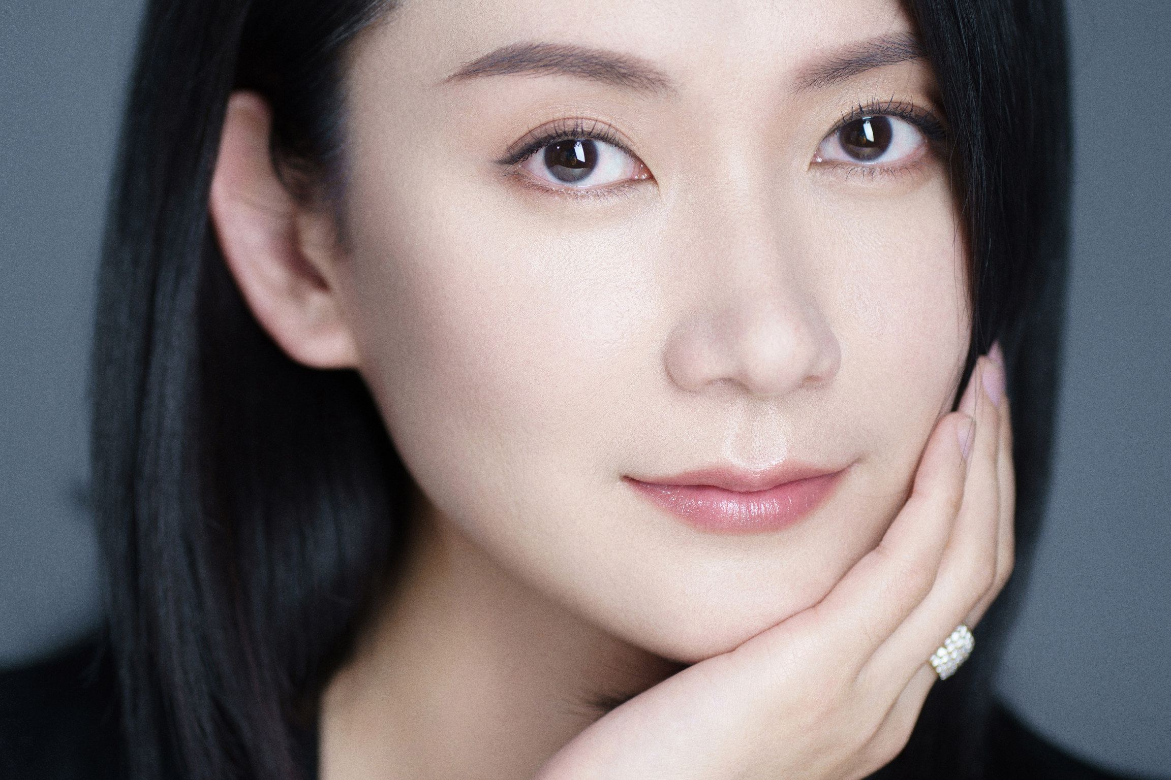 hbl0s08aa">罗忆楠,1985年7月26日出生于浙江省杭州市,中国内地女演员