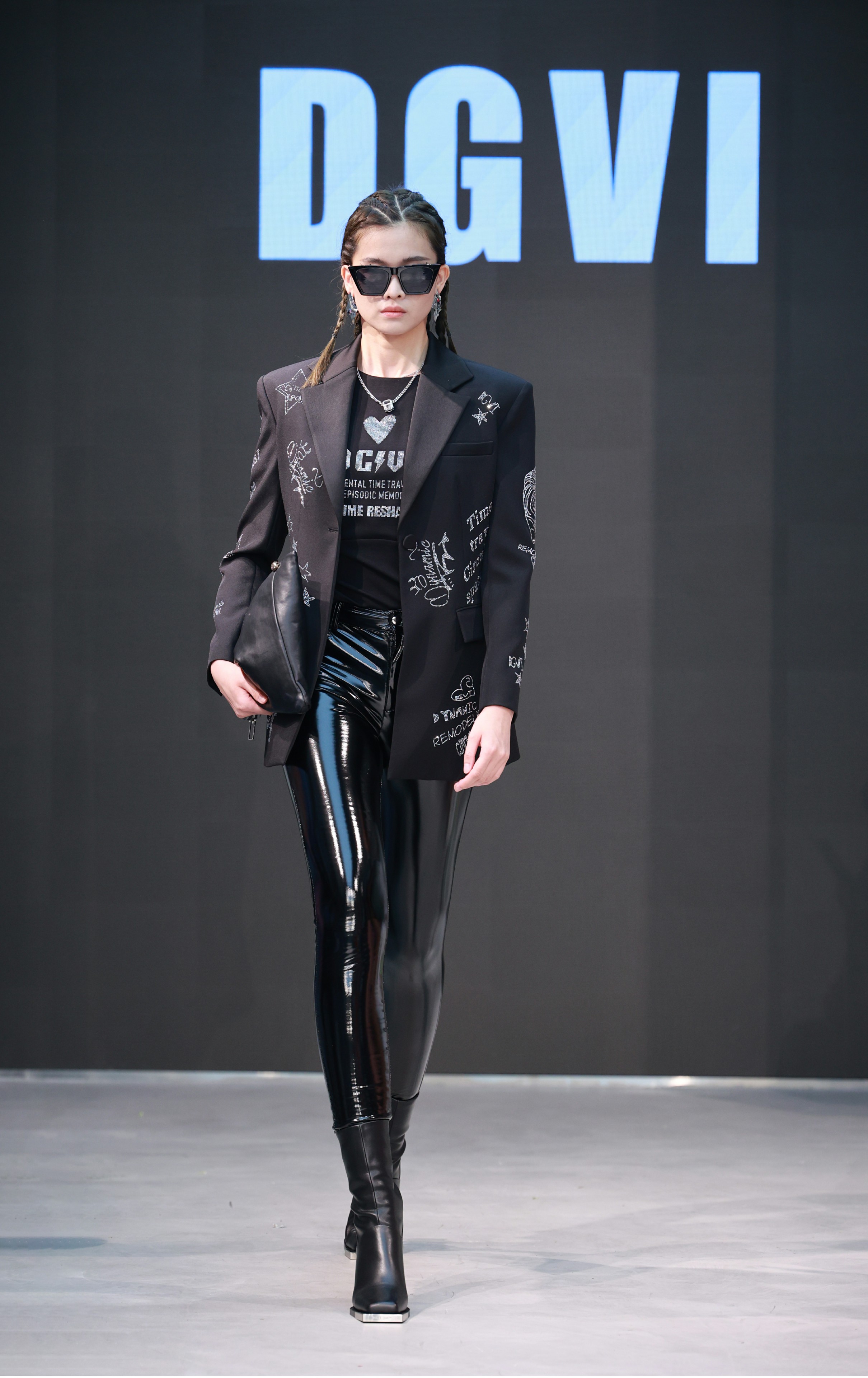  p>意大利著名时尚 a target="_blank" href="/item/女装品牌/2297949