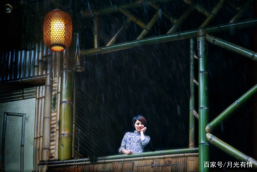 梅雨时节，做个闲人，静依书窗听雨声_百科TA说