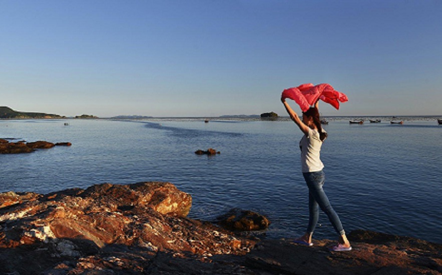  p>平岛旅游度假村是辽宁省大连市普兰店区境内唯一一个海岛村,距 a