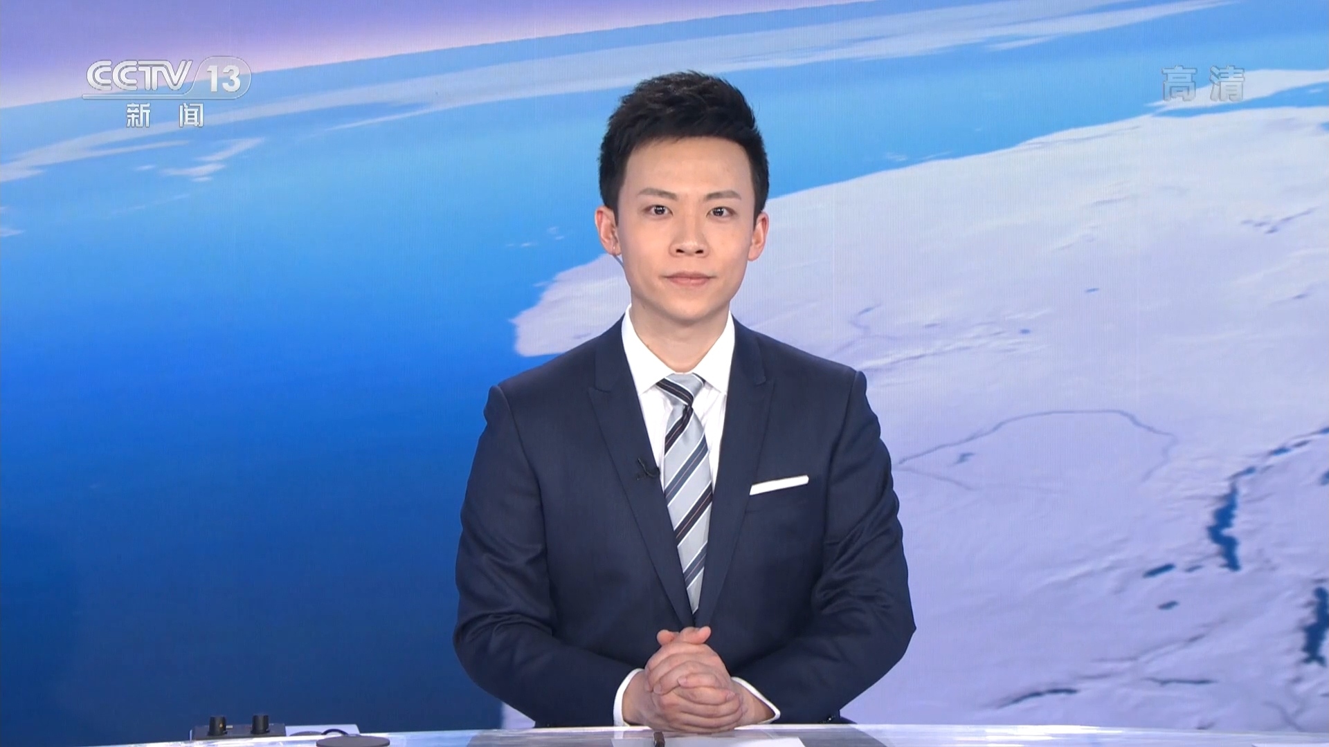  p data-id="go0g1g42cd">商亮,男, a targ