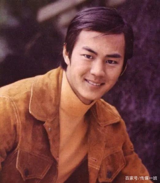 狄龙演艺事业起落的背后，承载着香港电影的兴衰史_百科TA说