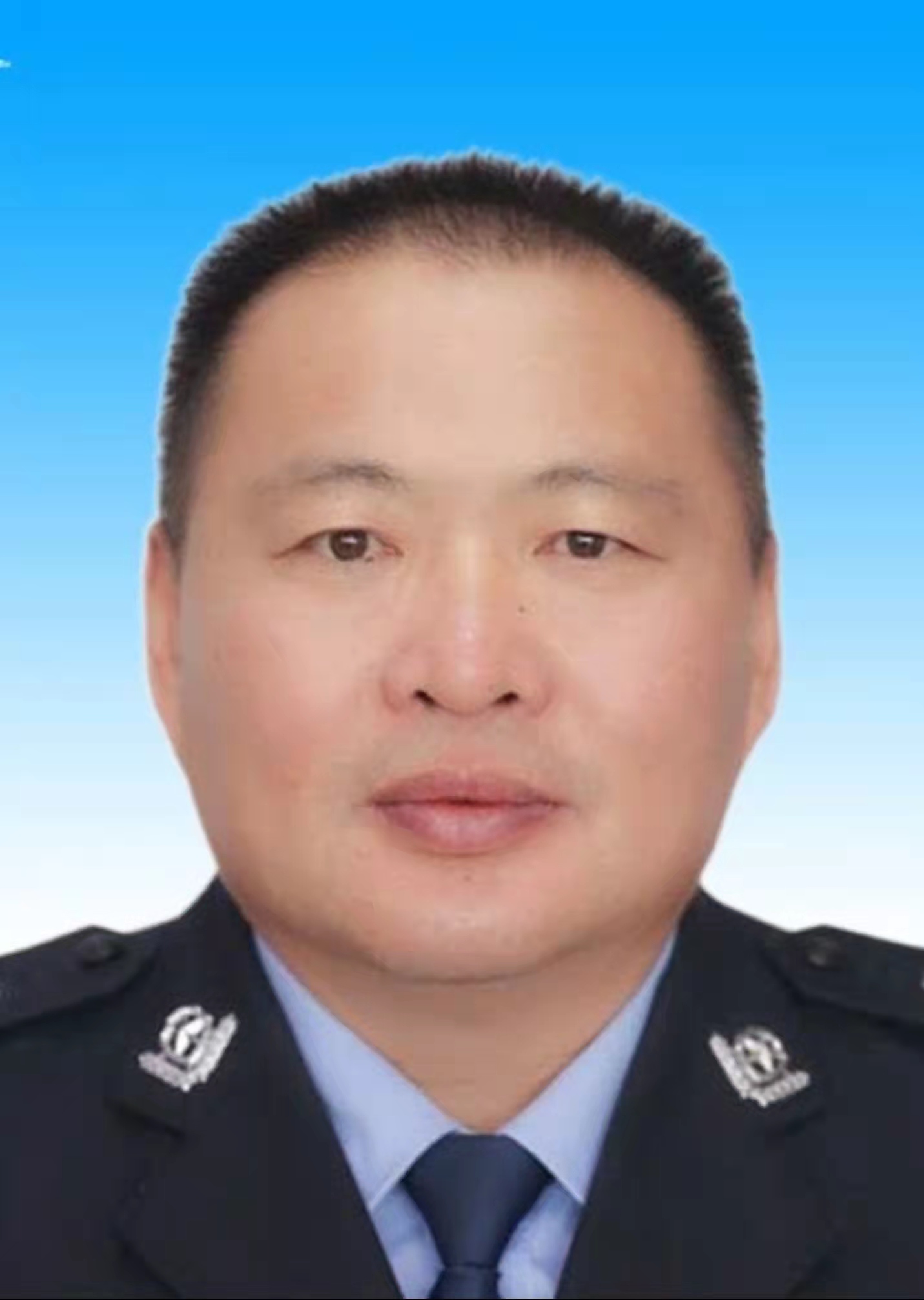 曾任新疆维吾尔自治区伊犁哈萨克自治州塔城地区托里县人民政府党组