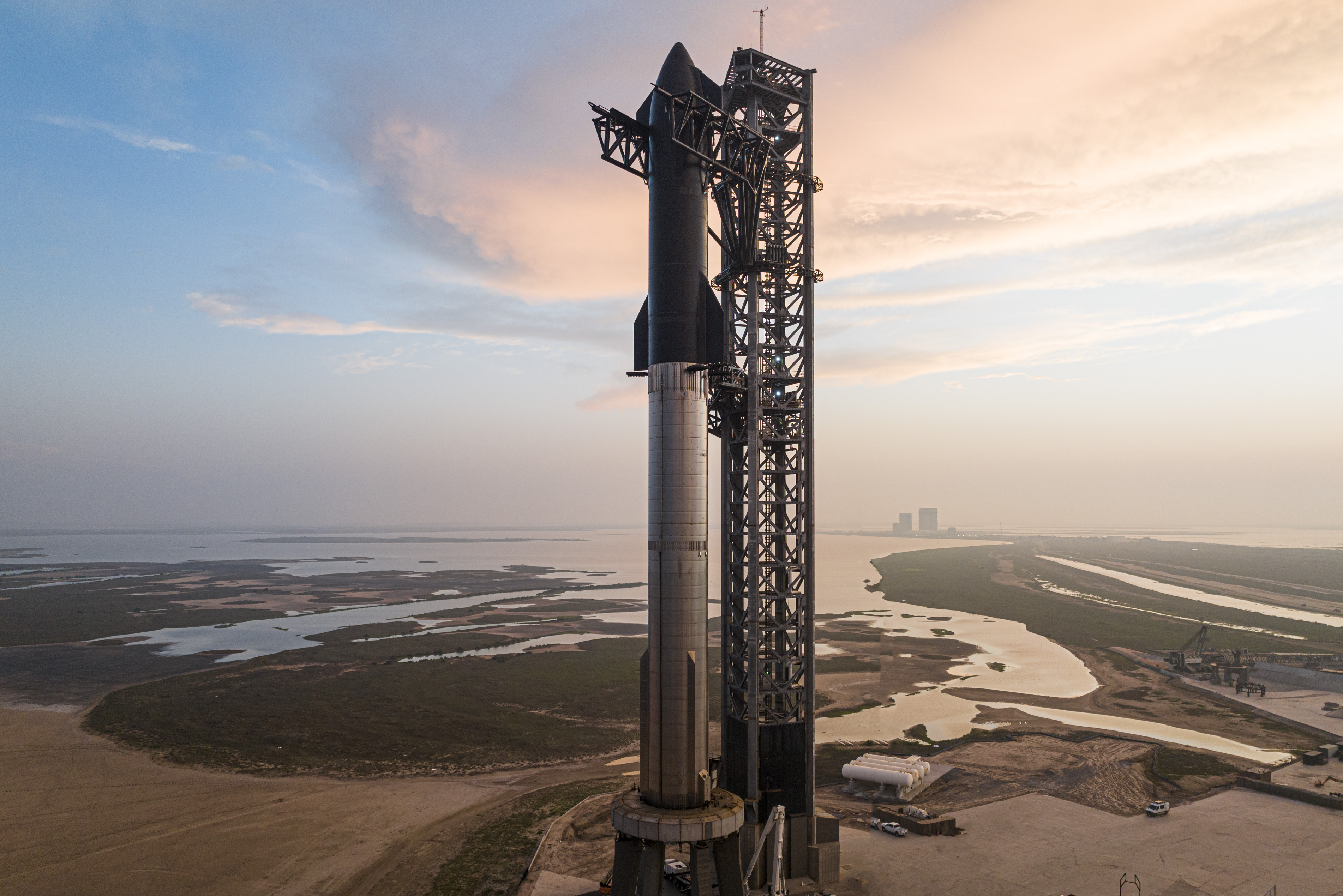  p data-id="gncnfwsy0w">星际飞船(starship)原名大型 a target="