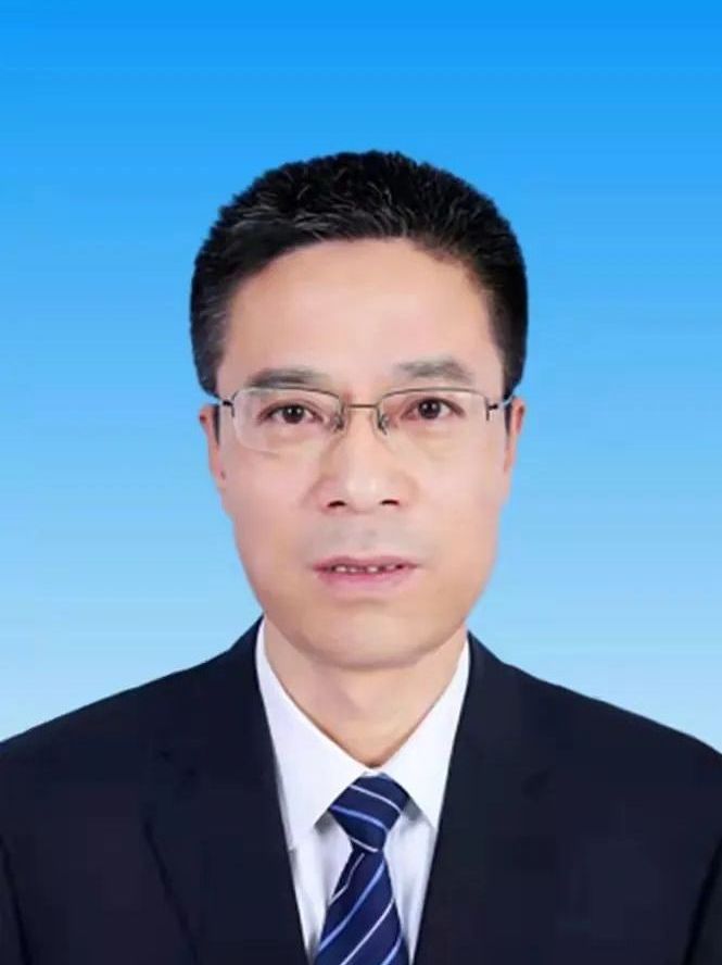  p>张保航,男,汉族,1970年9月生,陕西礼泉人,1999年6月入党,1994年7月