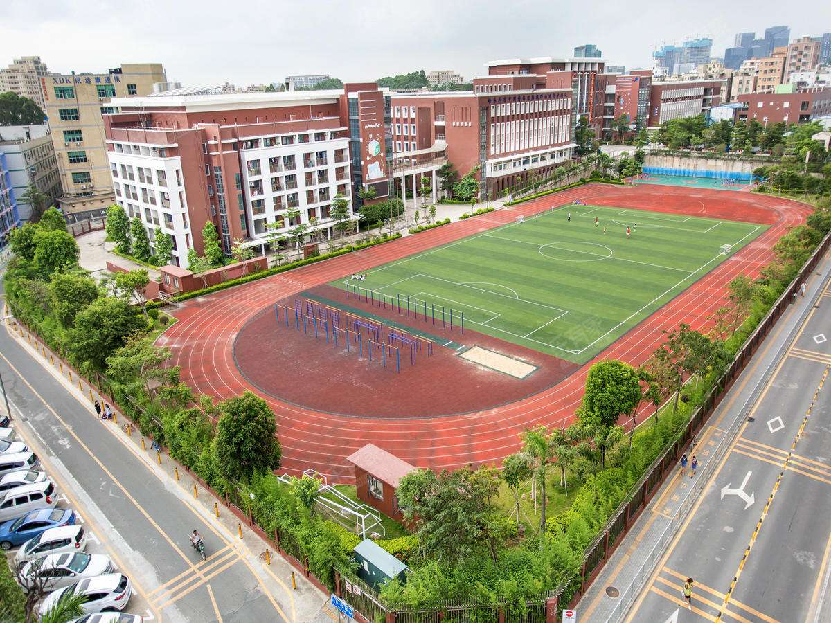 龙岗区科技城外国语学校