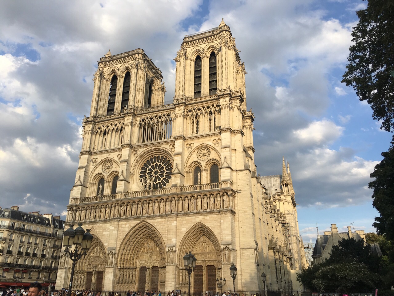 法国首都巴黎圣母院大教堂