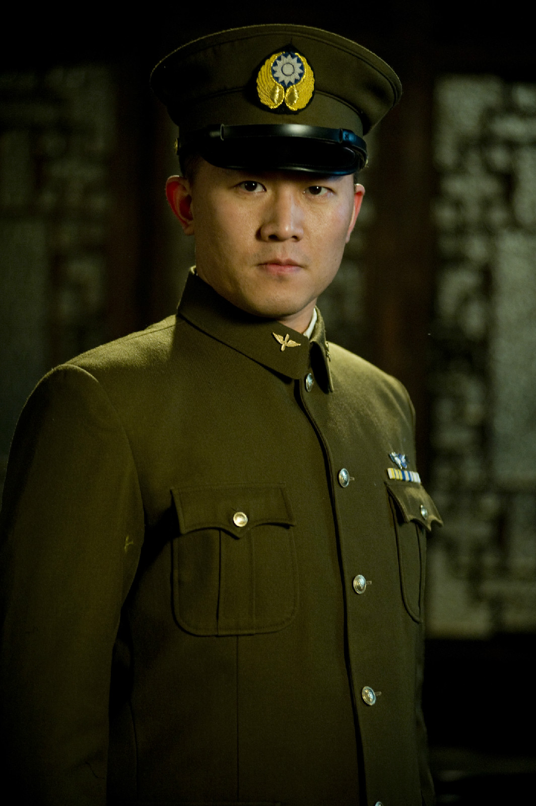  p data-id="gnwz6qisgs">王磊,空政电视艺术中心演员.