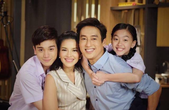 1弄》是由 a target="_blank" href="/item/拼塔安·阿孔萨妮/667528"
