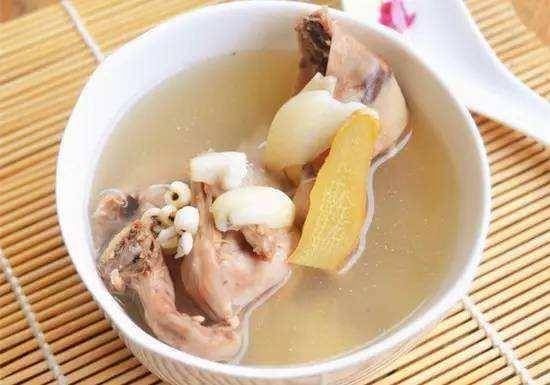 鲜土伏苓赤小豆煲猪骨汤