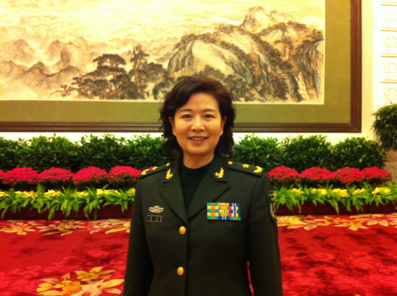 64">杨杨,女,解放军后勤指挥学院政治部主任,硕士研究生学历,少将军衔