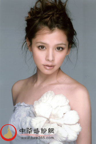 中国台湾流行乐女歌手,影视演员,作词人,电影监制,主持人