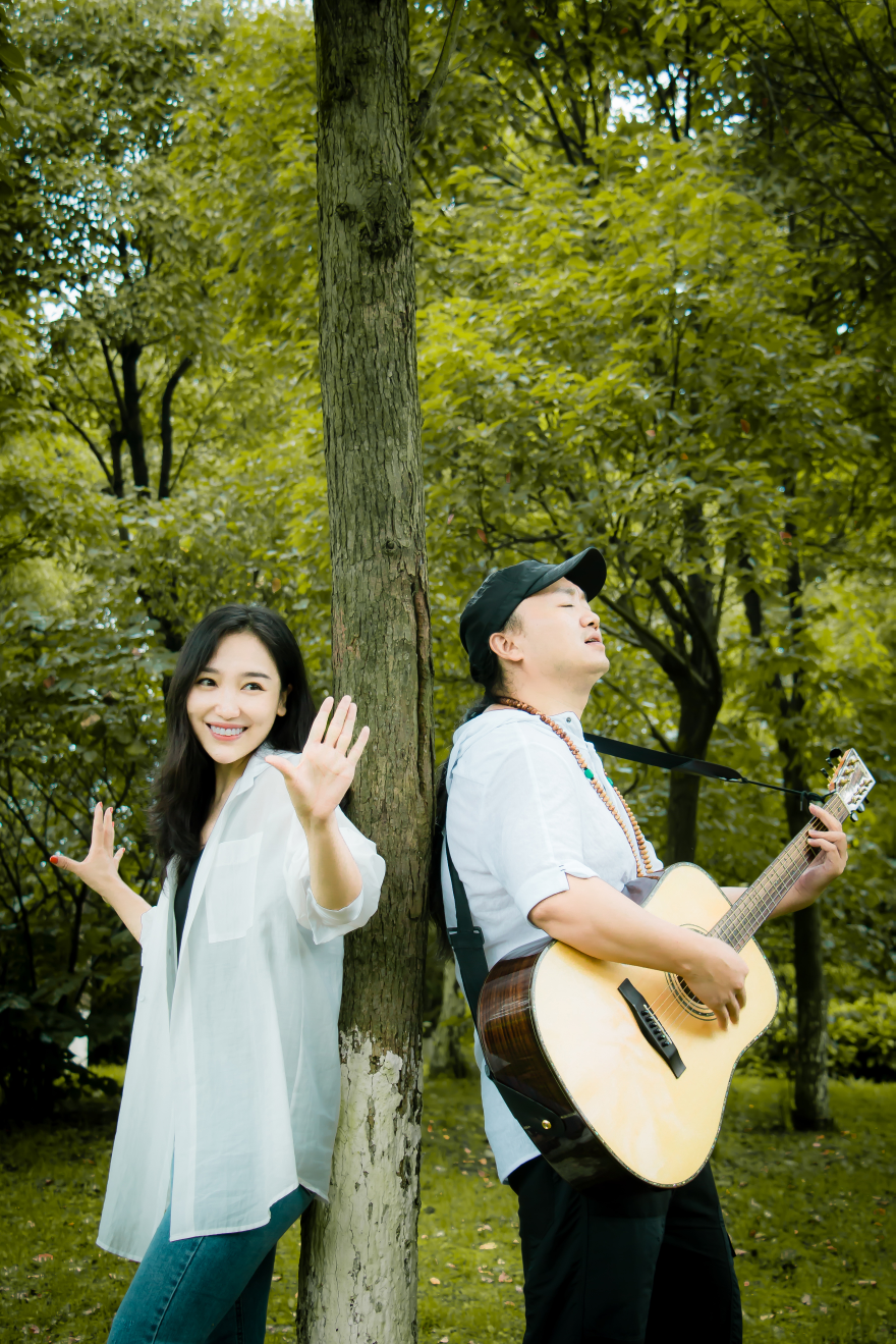  p>天生兄妹(又名:天生兄妹组合),是中国内地亲兄妹组合,由歌手 a