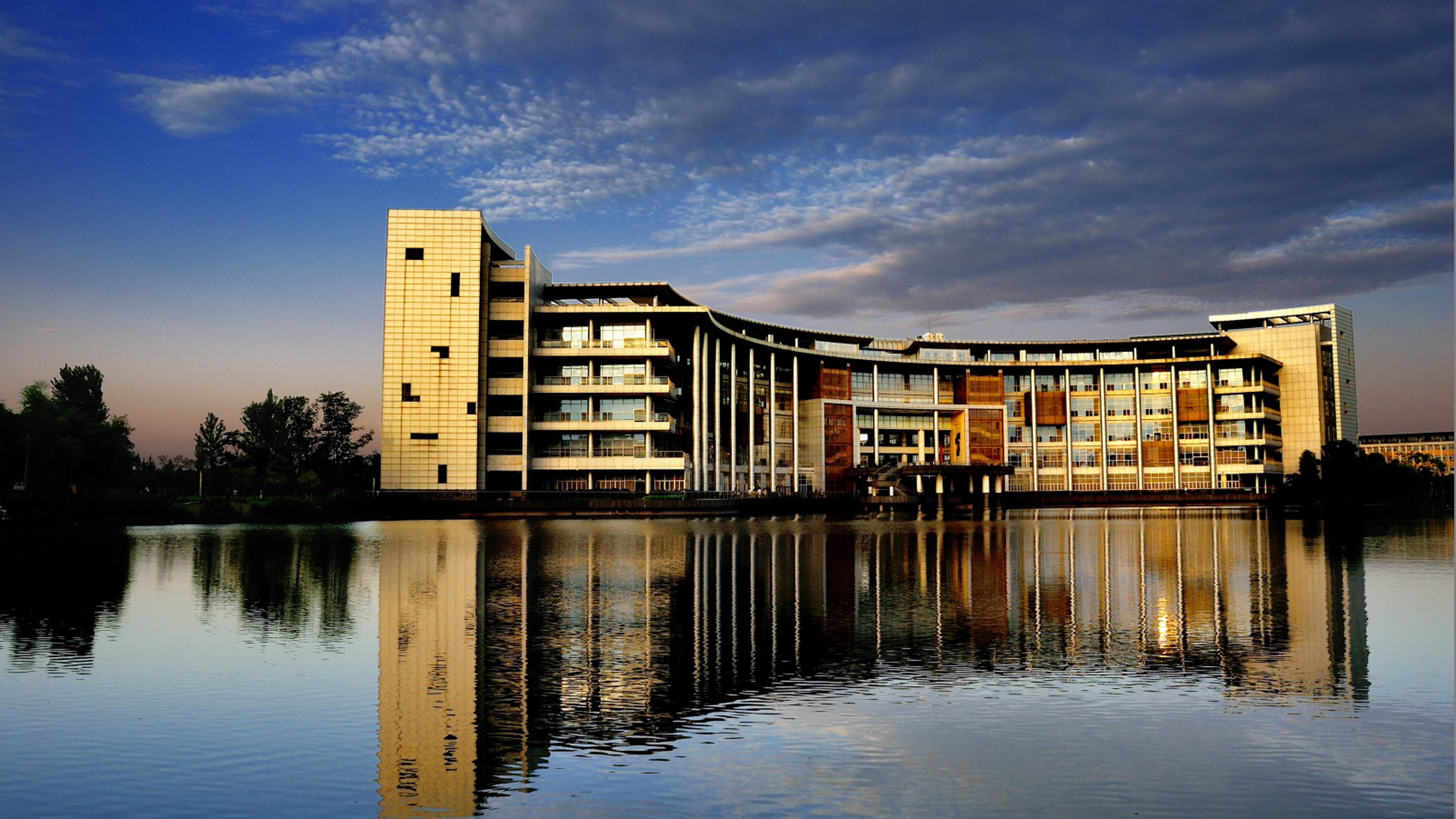 西南交大图书馆