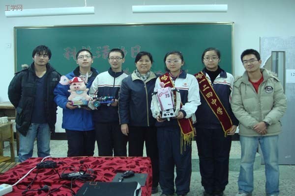 target="_blank" href="/item/哈尔滨">哈尔滨 /a>市第一二四中学坐落