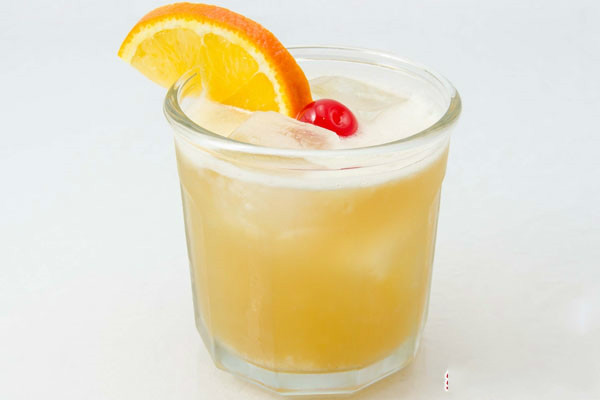  p>威士忌酸酒(whiskey sour)这款 a href="#" data-lemmaid="75205">