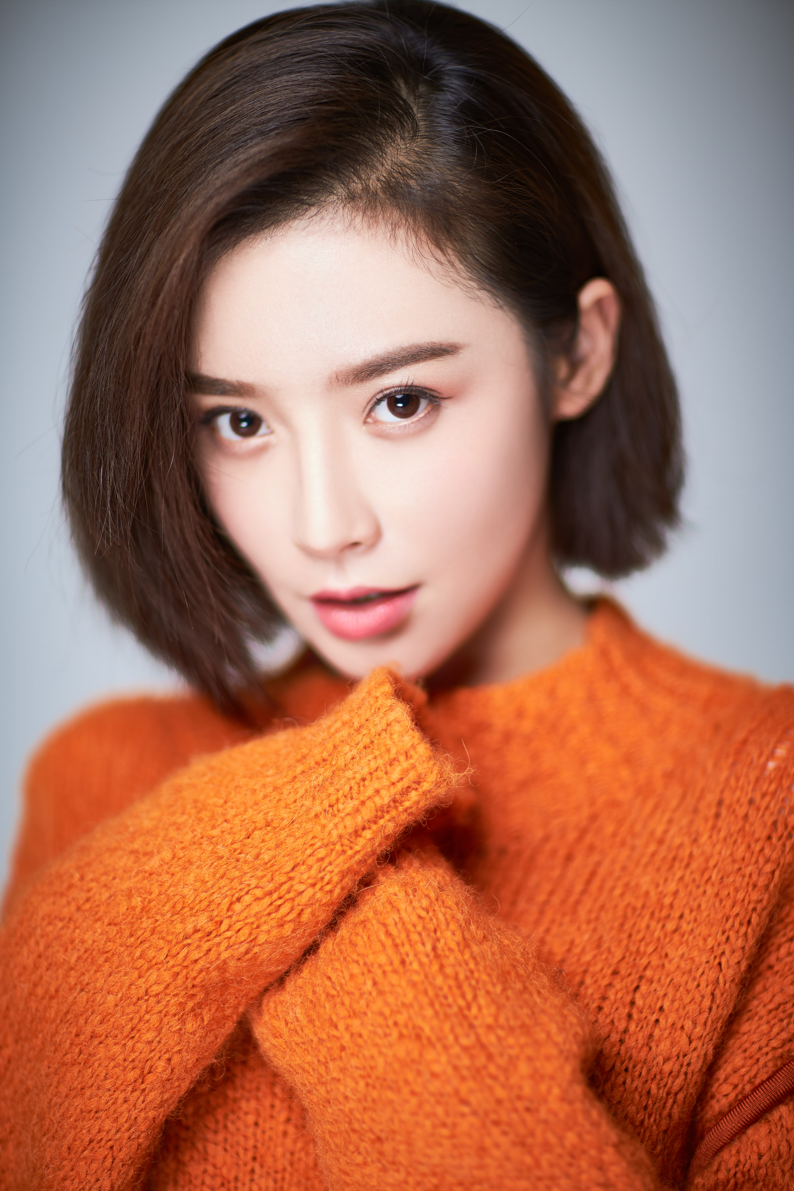 id="gnswnp85y2">瑛子,原名敬虔,1月19日出生于重庆,中国内地女演员