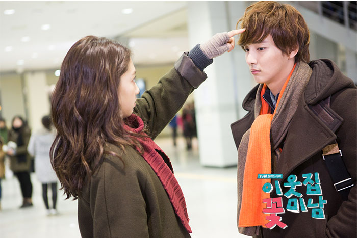  p>《邻家花美男》是由 a target="_blank" href="/item/尹施允