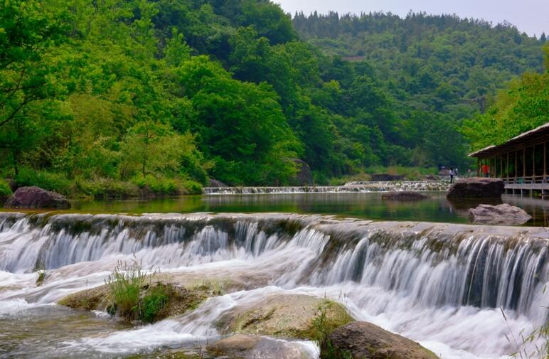  p>绿林山风景区,国家4a级景区,位于 a target="_blank" href="/item