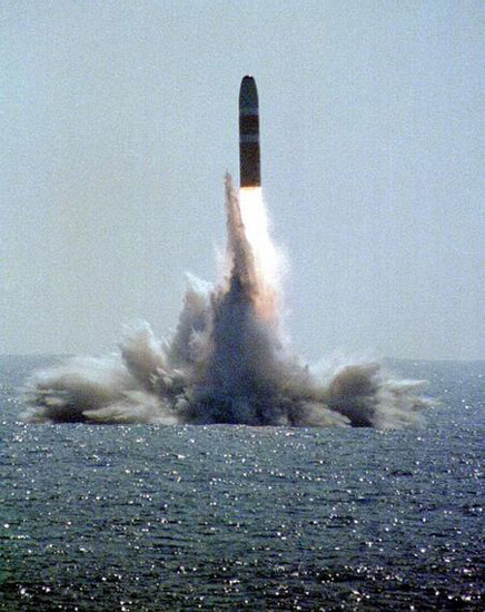  p data-id="gnwzczqgz7">潜射弹道导弹(submarine- a target="_blank