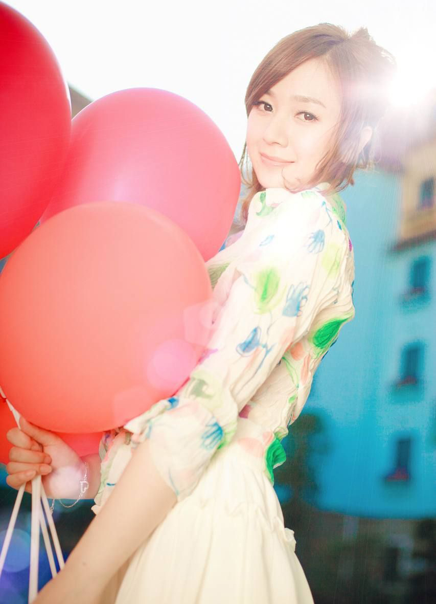  p>项瑾,1985年5月16日出生于湖北省武汉市,中国内地女演员.