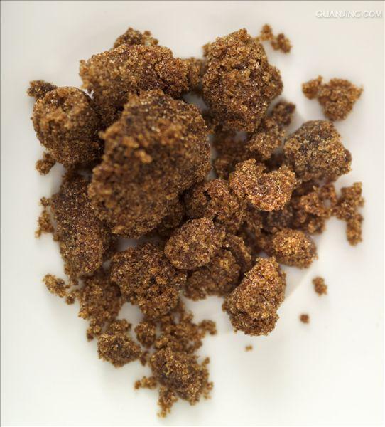  p>红糖(brown sugar)指带蜜的 a target="_blank" href="/item/甘蔗