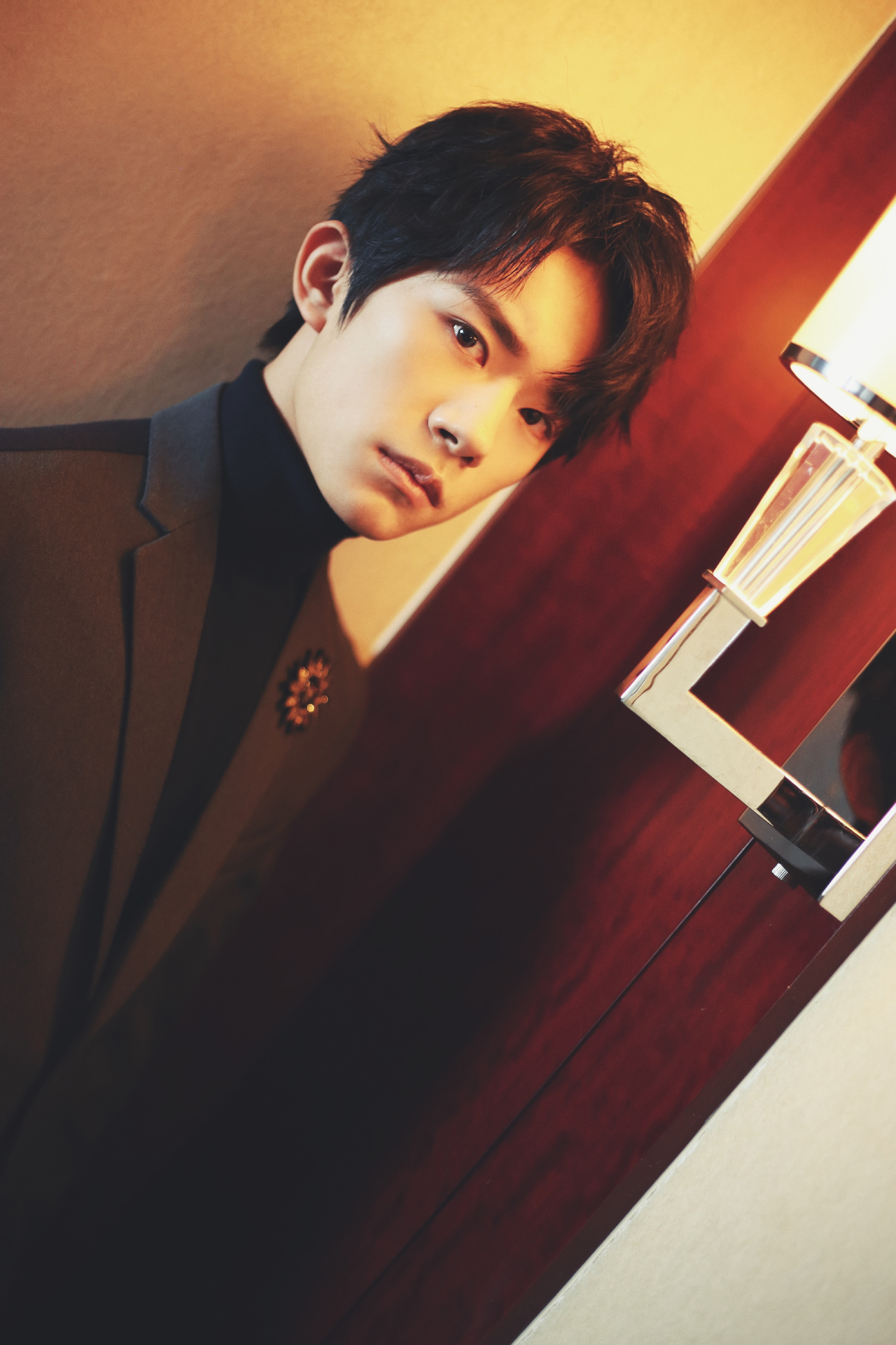  p>易烊千玺,2000年11月28日生于湖南怀化,中国内地男演员,歌手,舞者