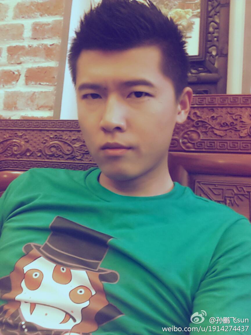 lqxacdg">孙鹏飞,1986年8月14日出生于山东省烟台市,中国内地男主持人