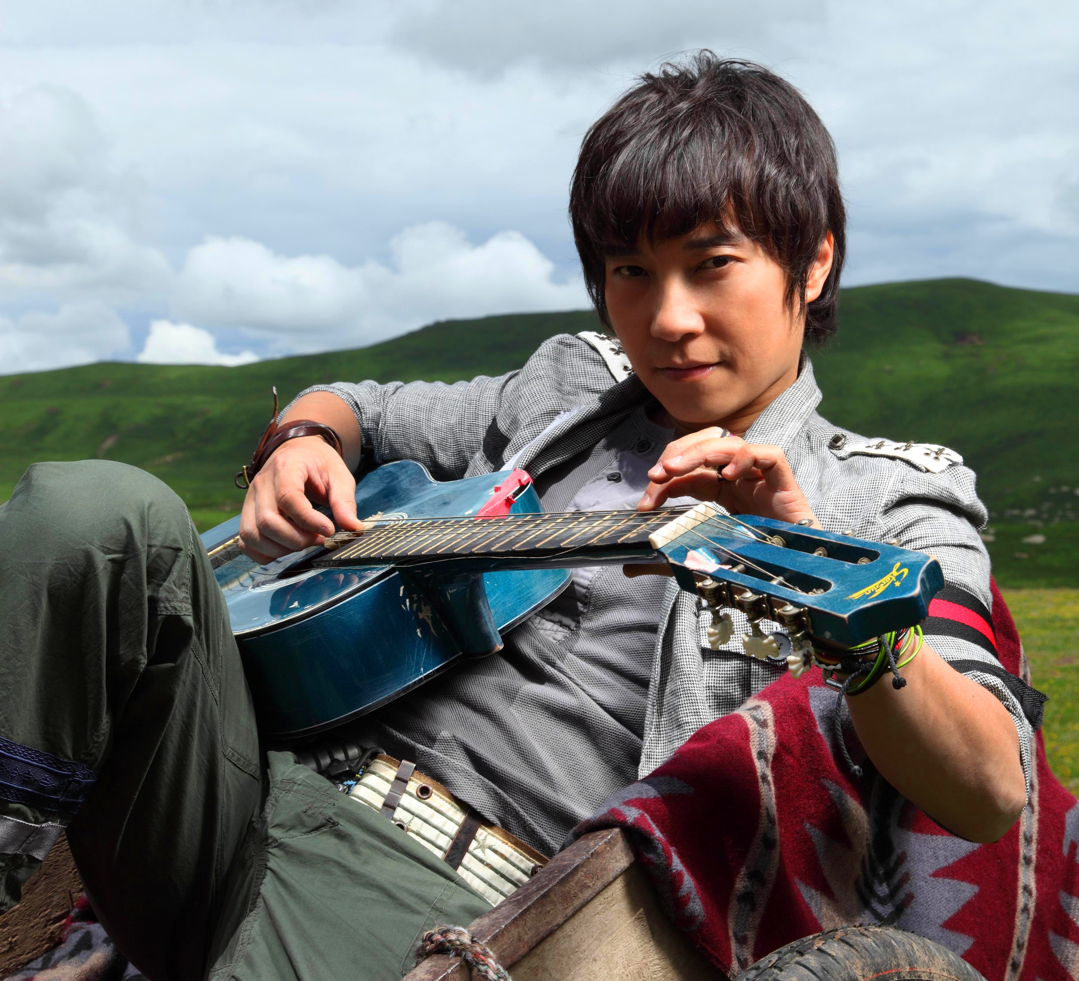  p>《千纸鹤》是 a target="_blank" href="/item/邰正宵/189776"