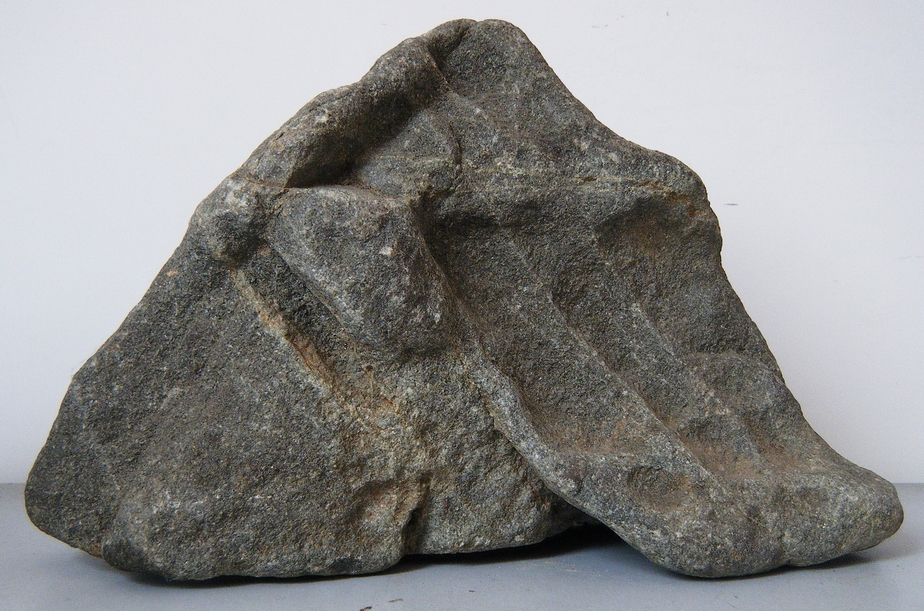  /a>形成的形状不一般的 a target="_blank" href="/item/石头/805"