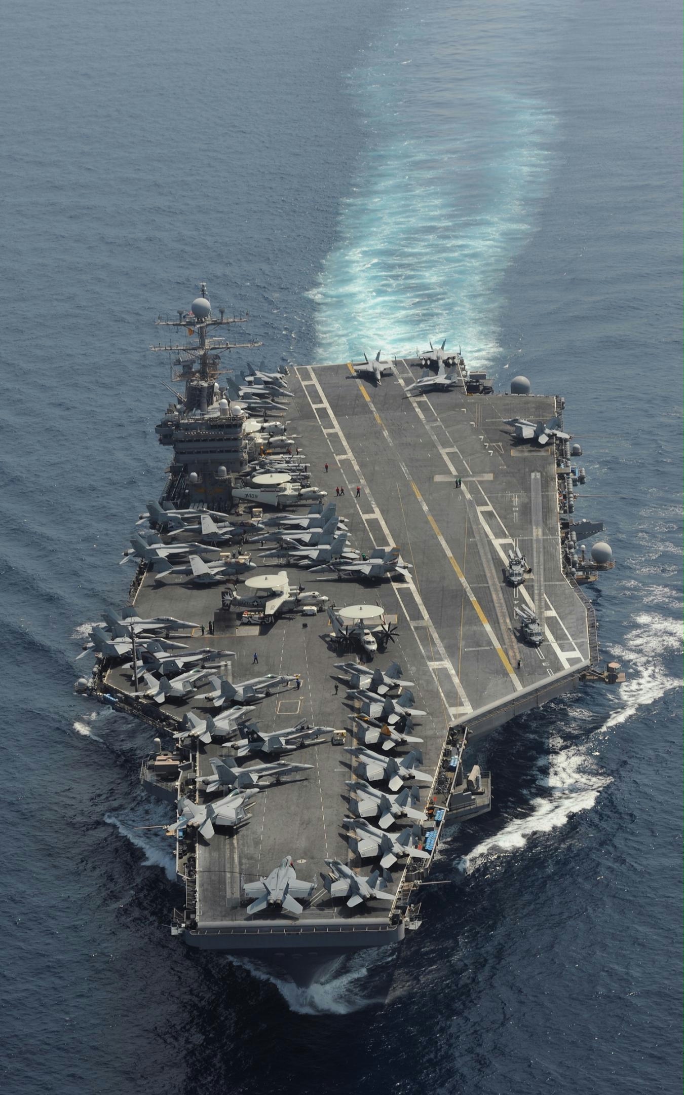  p> b>航空母舰 /b>,简称"航母",是一种以舰载机为主要作战武器的大型