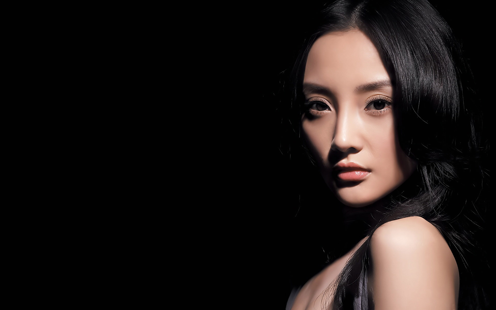 李小璐,1981年9月30日出生于北京市,籍贯安徽安庆,中国内地影视女演员