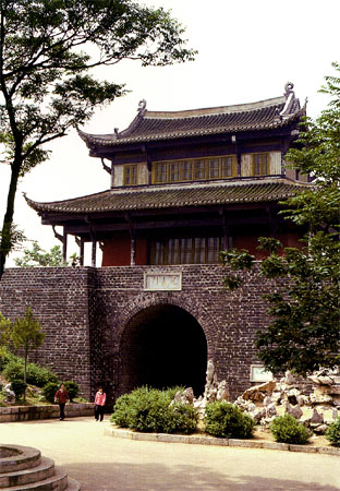  p>武昌起义,又称 a target="_blank" href="/item/辛亥首义/23390107