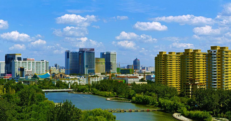  p>潍坊欧康曼哈顿国际广场位于潍坊市潍城区福寿西街,规划建筑面积约