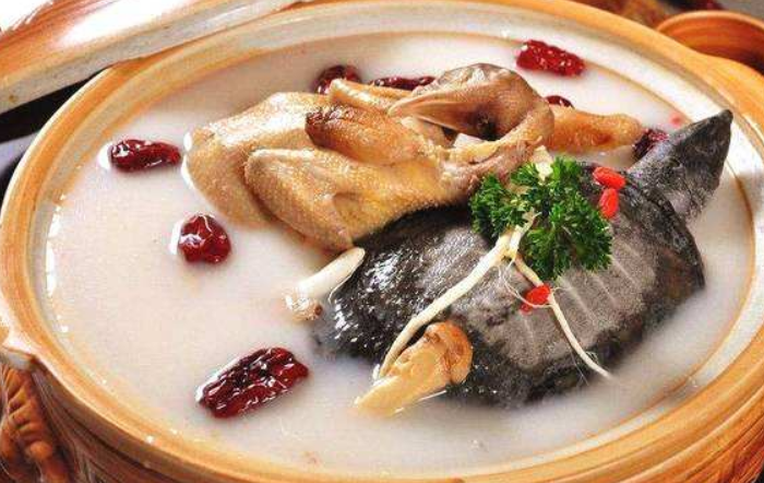  p>此菜肴营养成分丰富齐全,有益智健脑的作用,适用于气血亏损, a