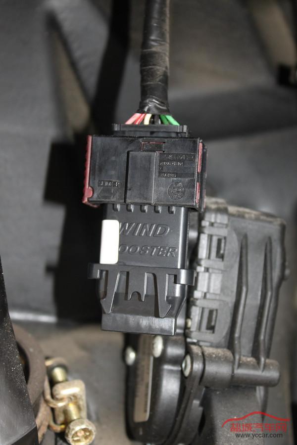 电子油门加速器