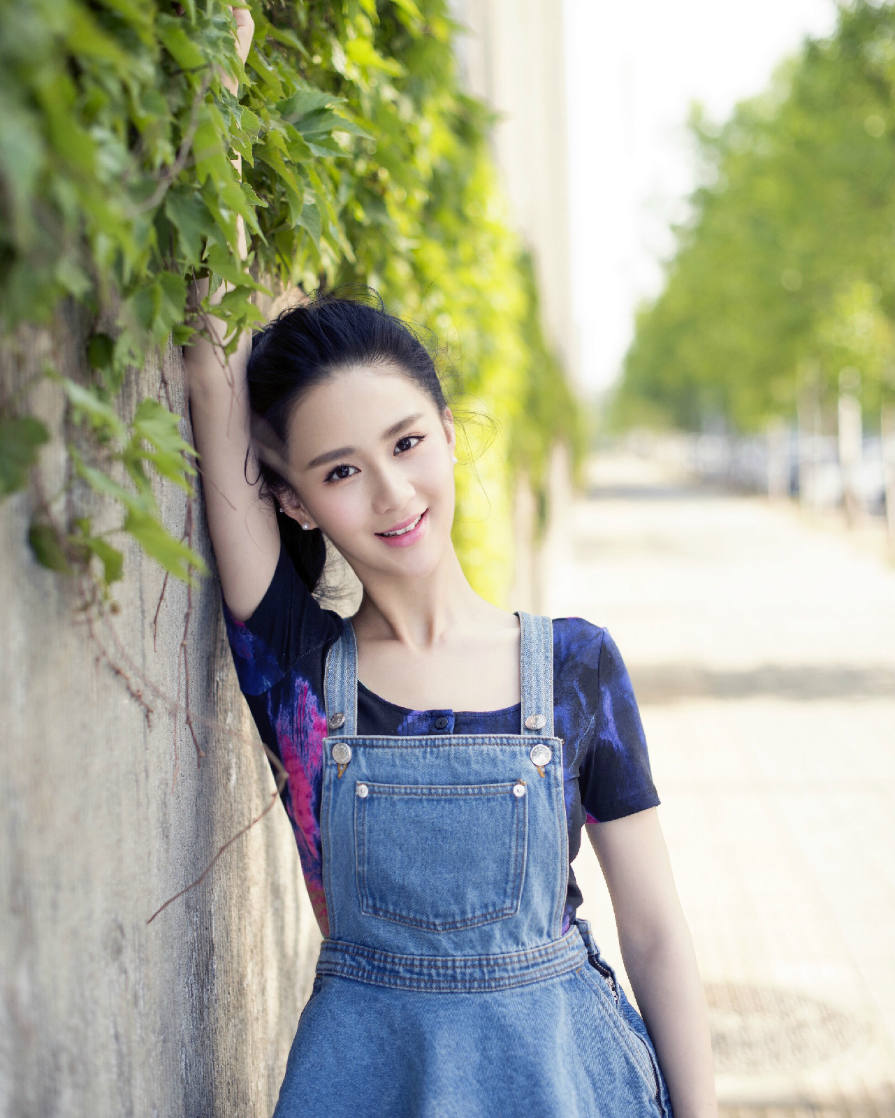 ">关芯,出生于湖北省黄石市,毕业于中央戏剧学院,中国内地影视女演员